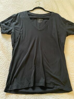 Womens Sweat Proof Undershirt - Original Fit Deep V-neck Medium 19” Ptp